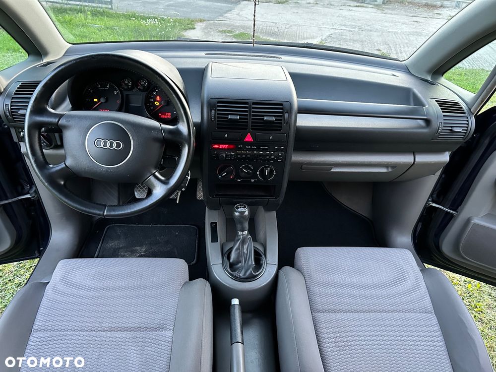 Audi A2 1.4 - 12