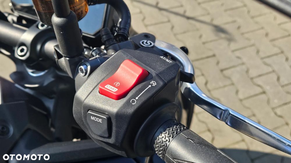 Yamaha MT - 17
