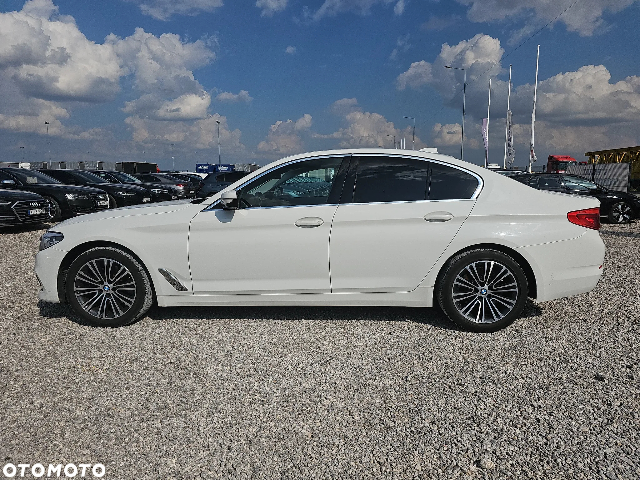 BMW Seria 5 518d Sport Line - 8