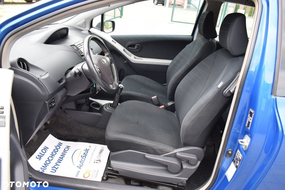 Toyota Yaris - 16