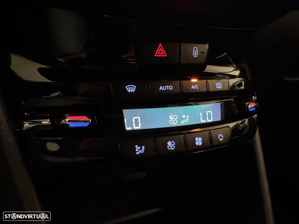 Peugeot 2008 1.6 BlueHDi Allure - 17