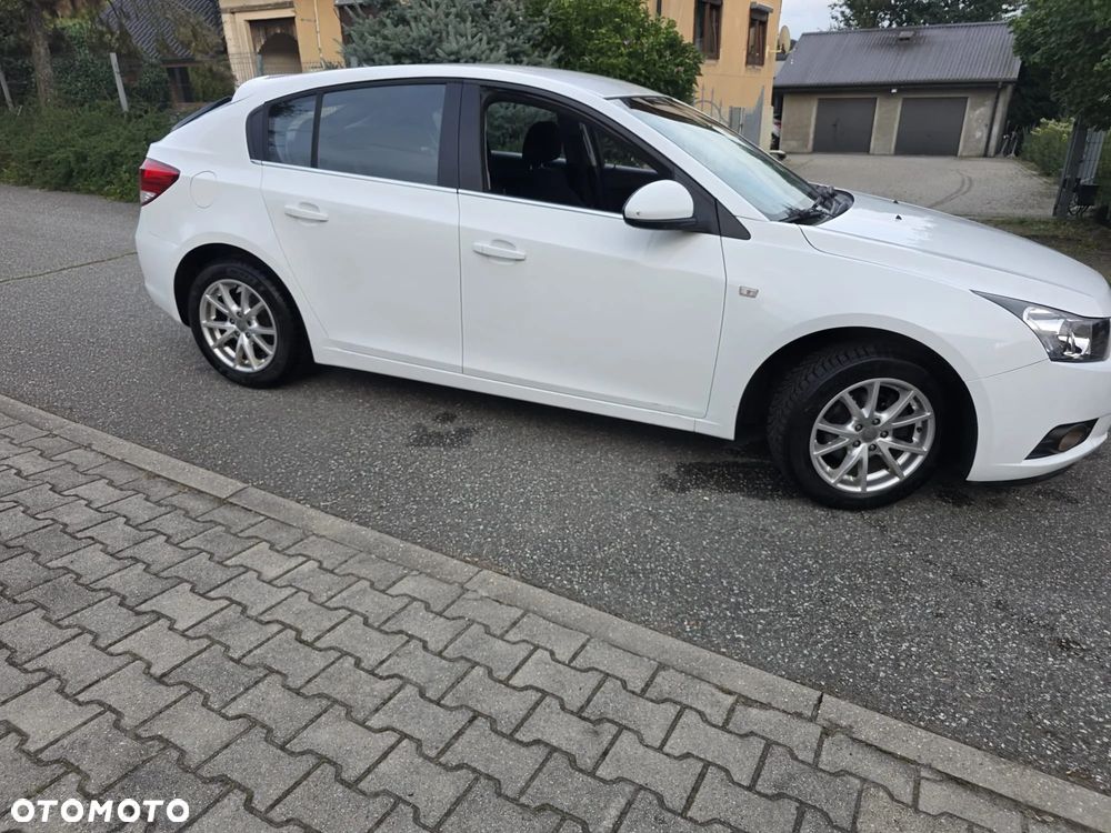 Chevrolet Cruze 1.6 LT+ - 13