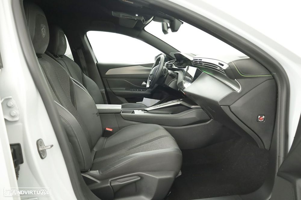 Peugeot 308 SW 1.2 PureTech GT EAT8 - 18
