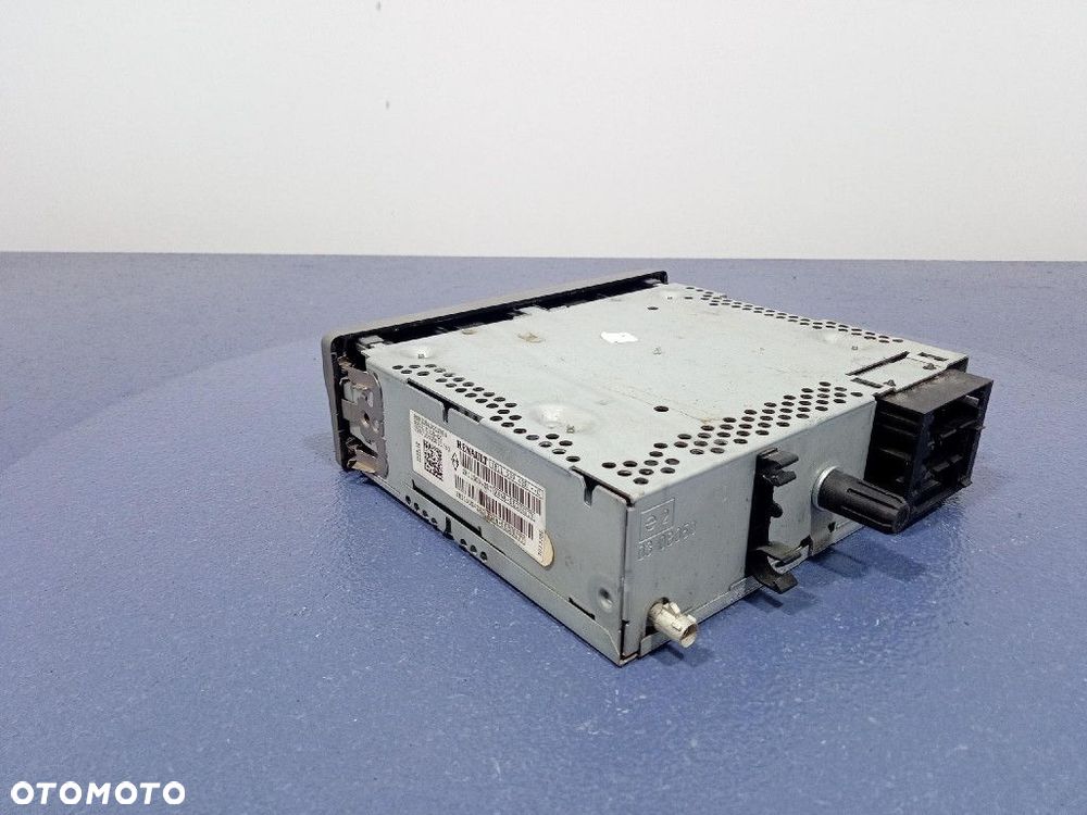 RENAULT KANGOO II RADIO FABRYCZNE CD 281150042R - 2