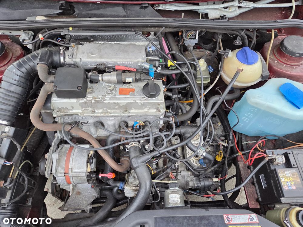 Volkswagen Passat 2.0 GL - 5