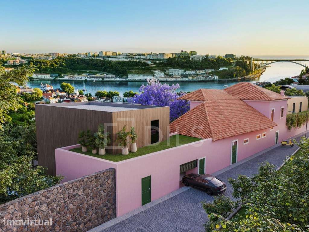 Apartamento T3 com jardim e 3 lugares de estacionamento no Porto - Grande imagem: 2/42