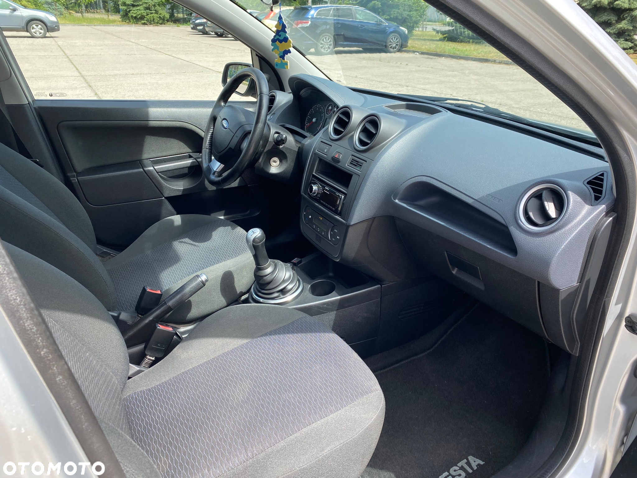 Ford Fiesta 1.3 Ghia - 12