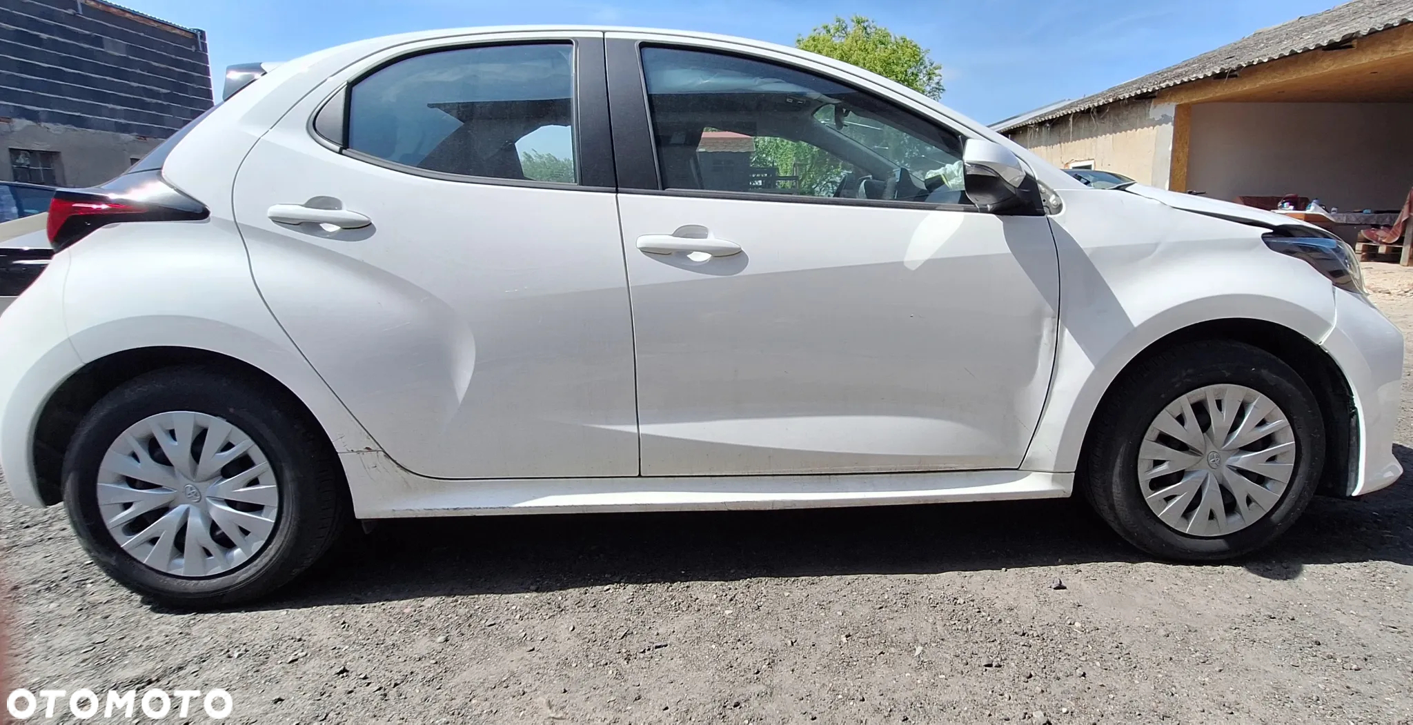 Toyota Yaris ver-hybrid-1-5-comfort - 7