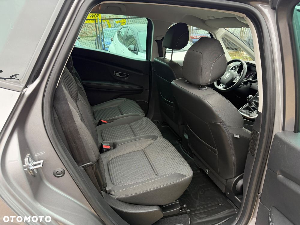 Renault Scenic - 15