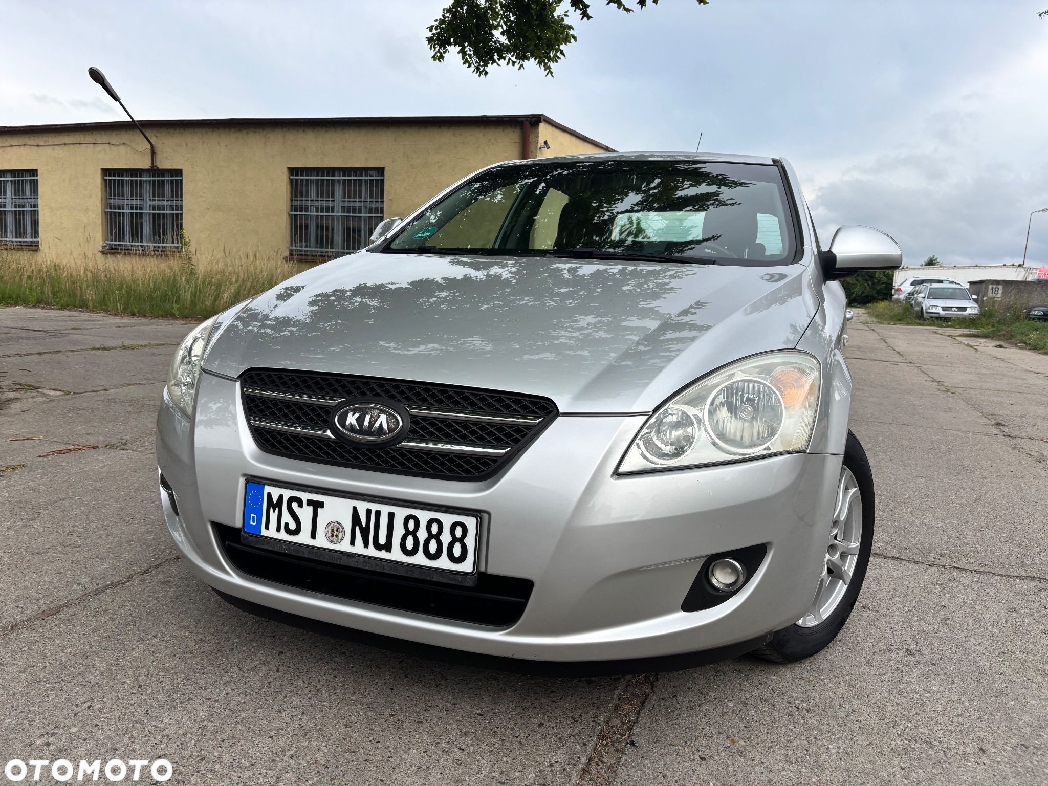 Kia Ceed 2.0 CVVT Spirit - 1