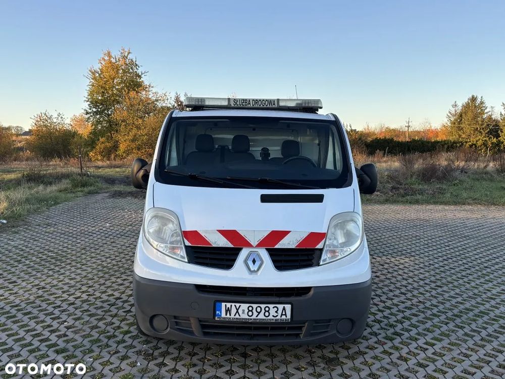 Renault TRAFIC - 2