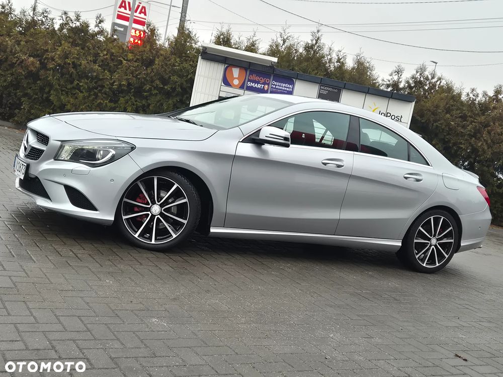 Mercedes-Benz CLA 180 AMG Line - 5