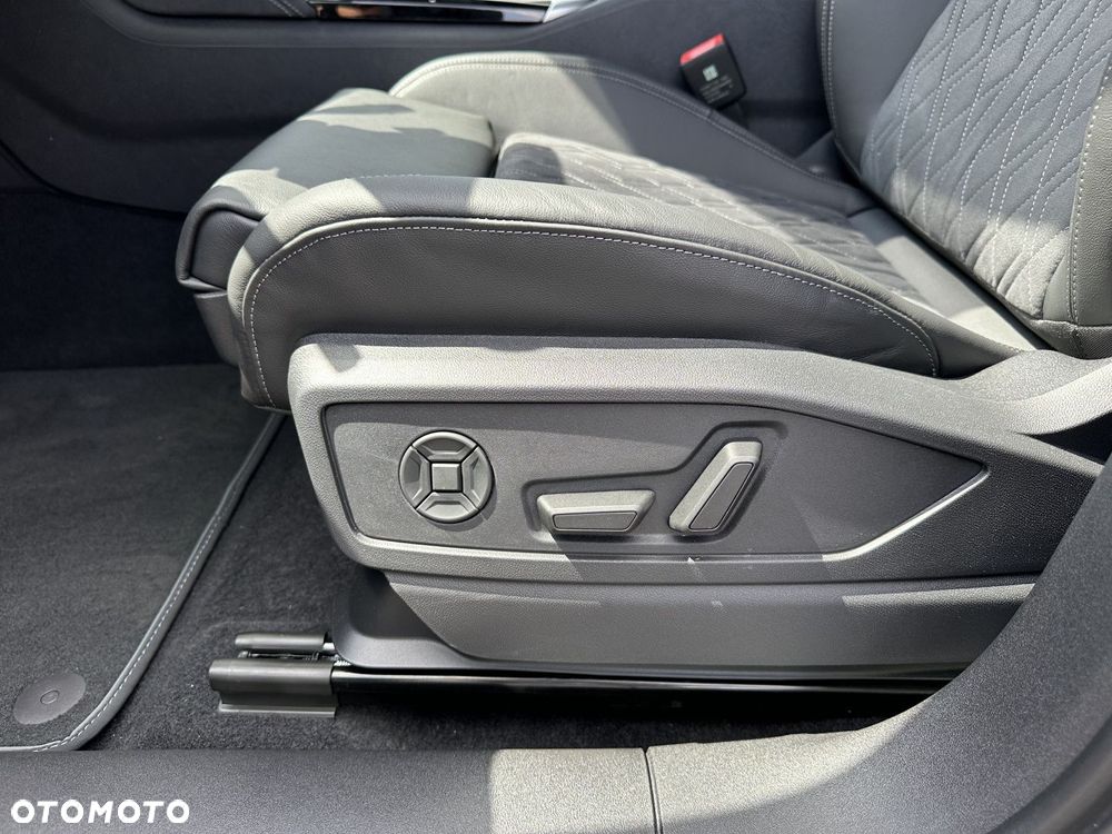 Audi Q5 Sportback - 16