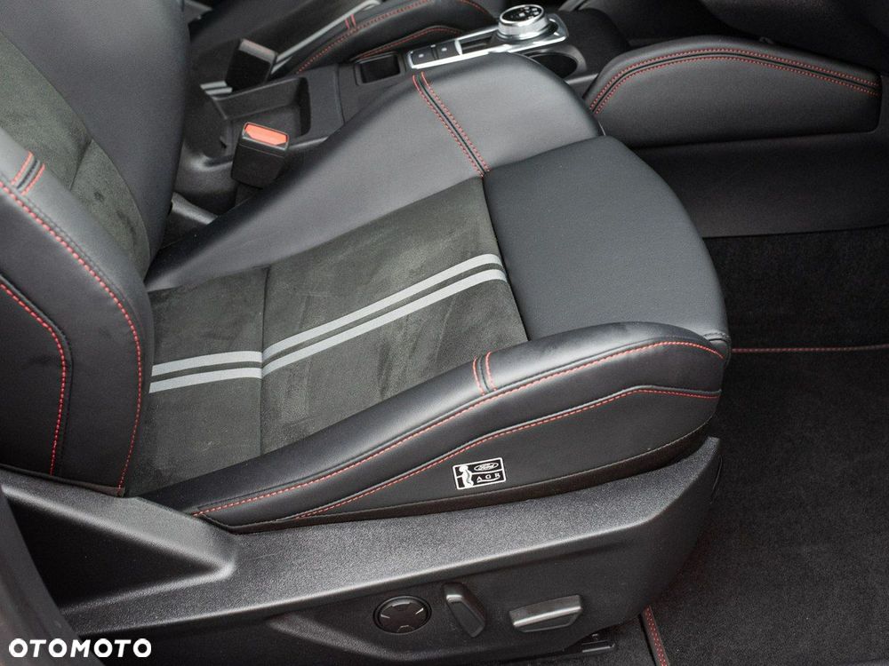 Ford Focus 2.3 EcoBoost ST X - 30