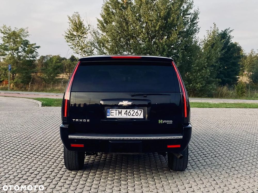 Chevrolet Tahoe - 4