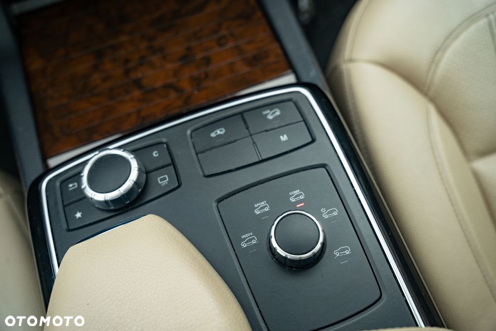 Mercedes-Benz GLS - 28