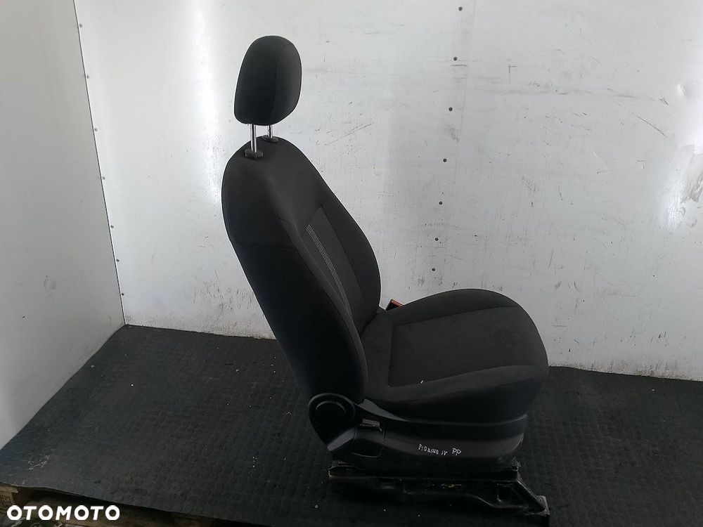 FOTEL PRAWY PASAŻERA FIAT FIORINO IV - 7