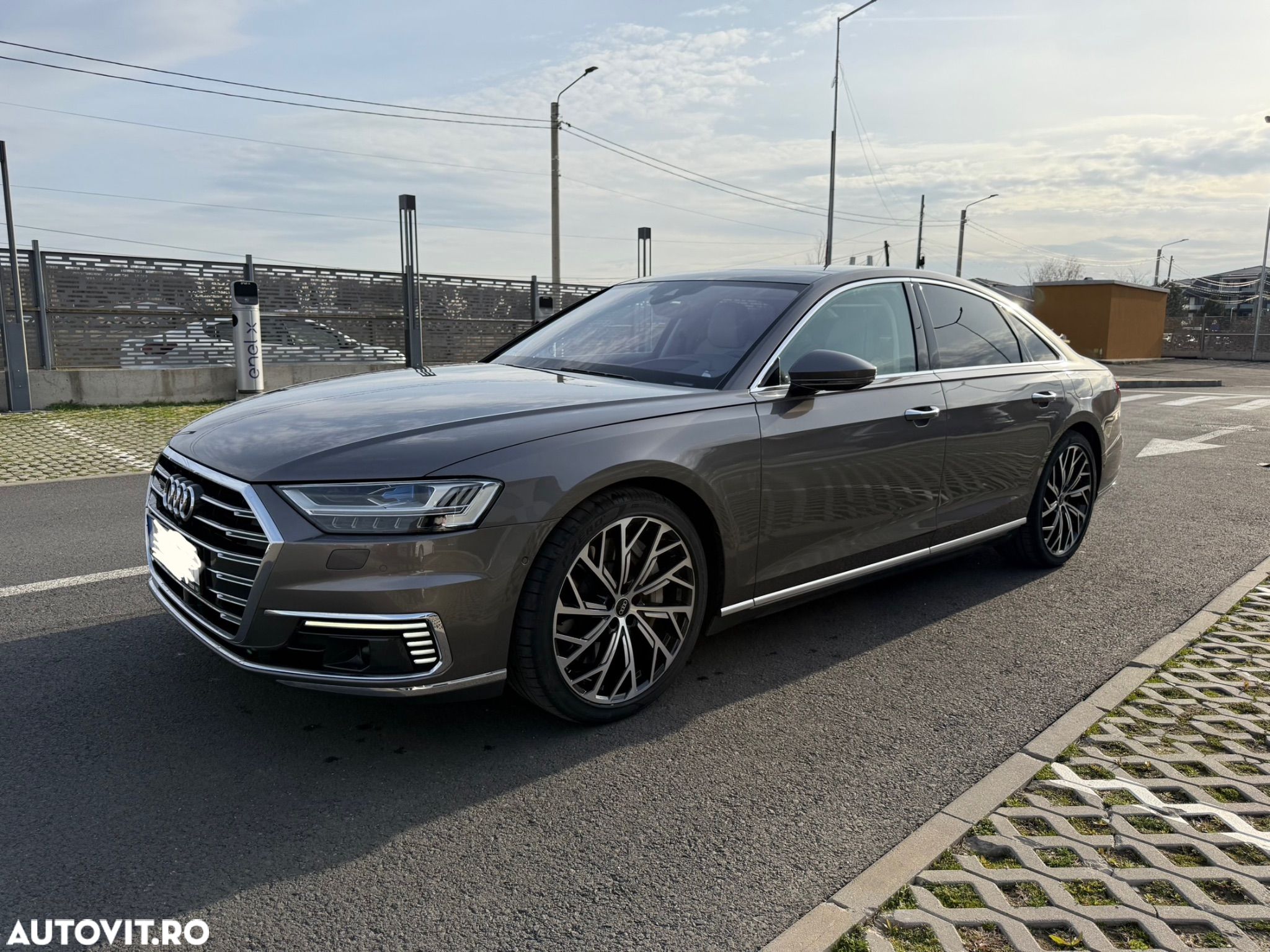 Audi A8 - 1