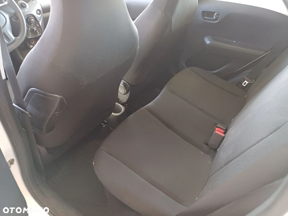 Toyota Aygo x-cite - 10