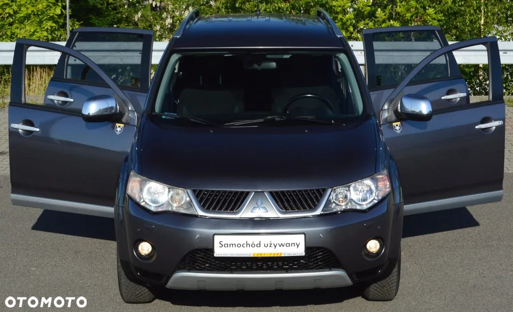 Mitsubishi Outlander - 24