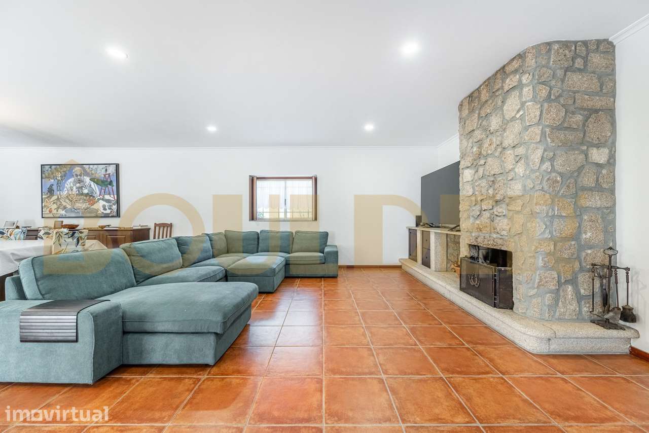 Quinta T5 com Piscina Coberta em Fonte Arcada - Grande imagem: 4/60