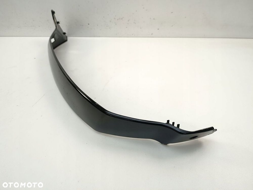 PIAGGIO VESPA GTS LISTWA WYPEŁNIENIE PRAWE - 4