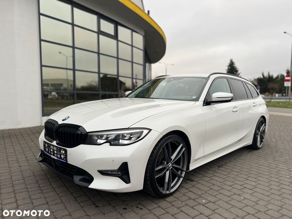 BMW Seria 3 320d Sport Line Shadow - 26