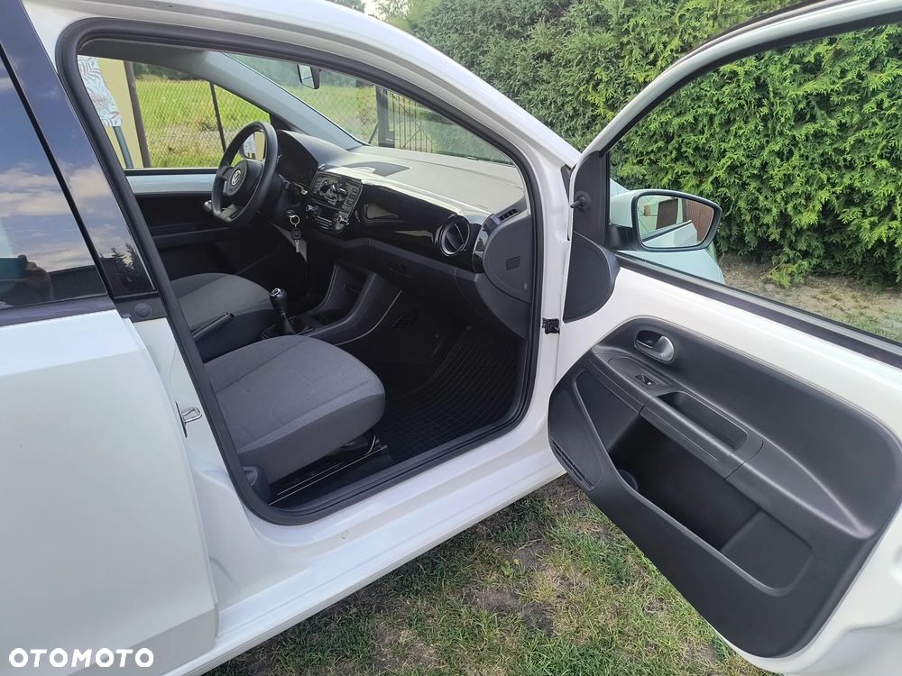 Volkswagen up! - 13