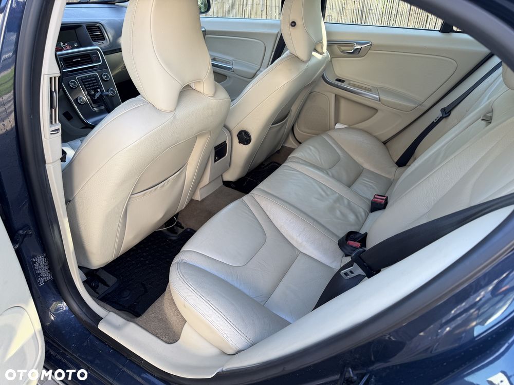 Volvo S60 - 11