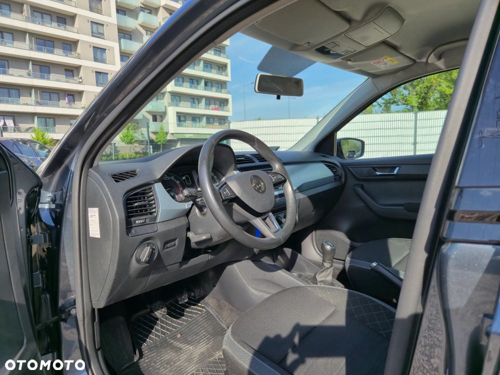 Skoda Fabia 1.0 TSI Monte Carlo - 10