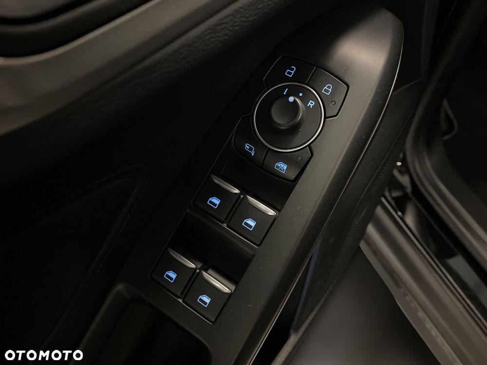 Ford Focus - 32