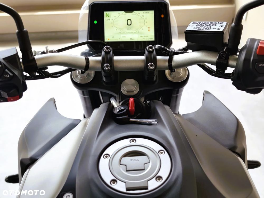 Yamaha MT - 7