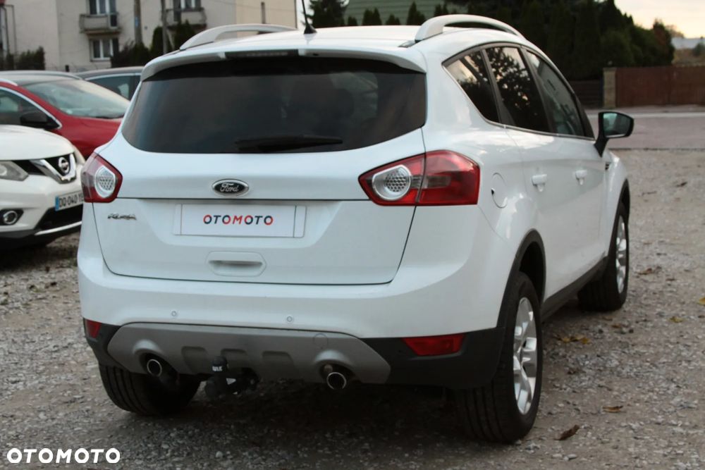 Ford Kuga 2.0 TDCi 2x4 Titanium - 12