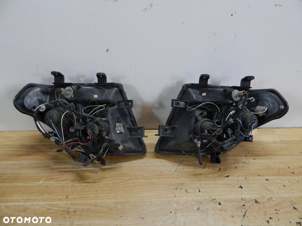 Lampa reflektor przód komplet Nissan Navara D40 Pathfinder R51 05-12 Shadow Line Łuków części - 4