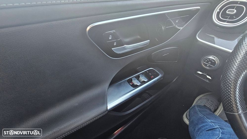 Mercedes-Benz C 300 e AMG Line - 12