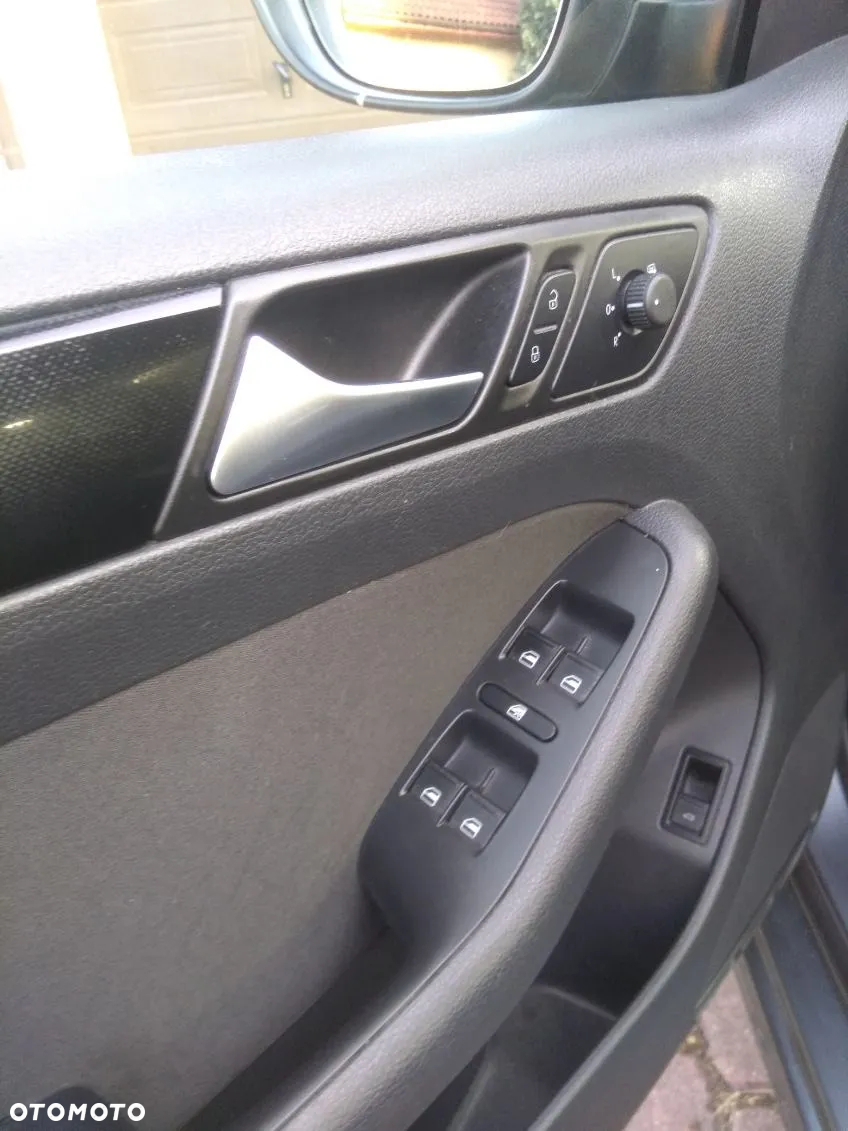 Volkswagen Jetta 1.2 TSI Comfortline CityLine - 8
