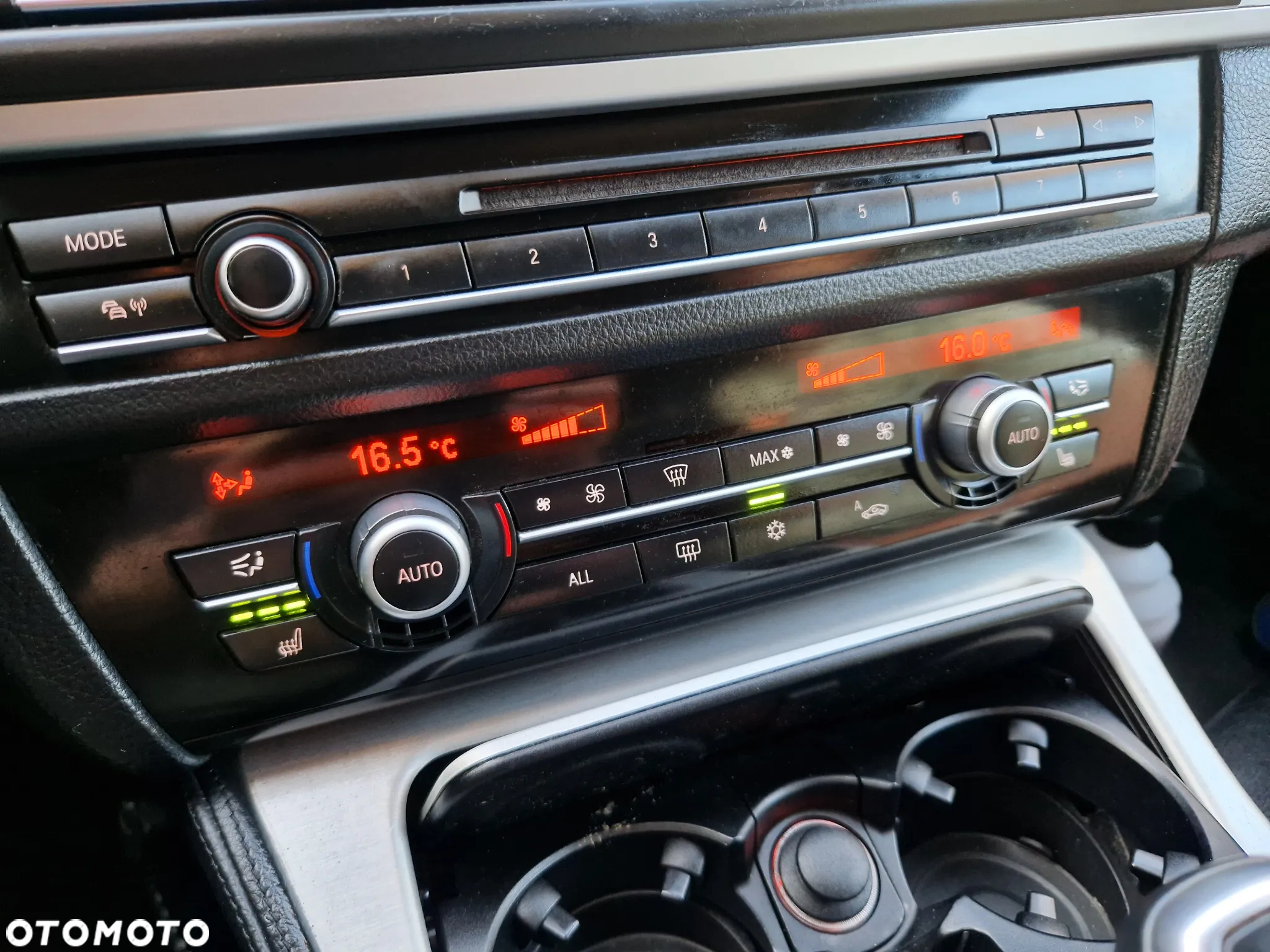BMW Seria 5 525d xDrive - 38