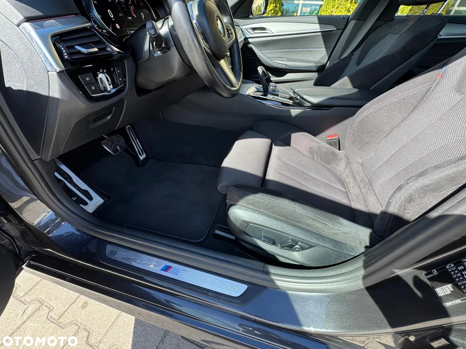BMW Seria 5 520d Efficient Dynamics M Sport sport - 12