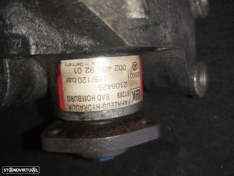 Bomba Direcção Assistida Hidraulica Mercedes Class E 220Cdi  Ref: 002 466 92 01 - 4