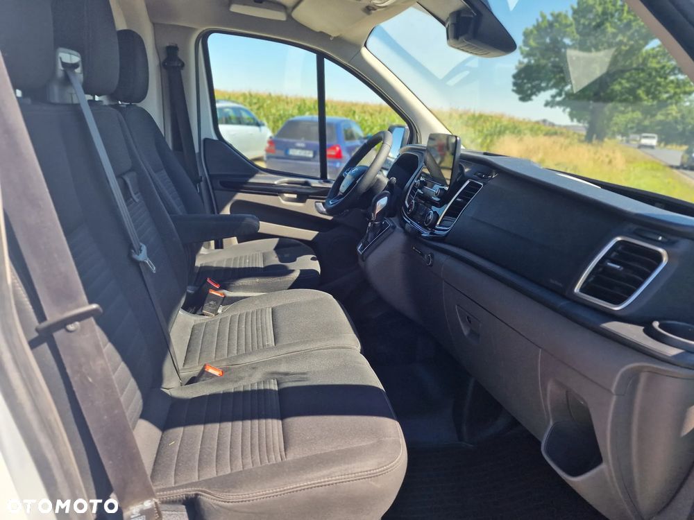 Ford Transit Custom Limited - 21