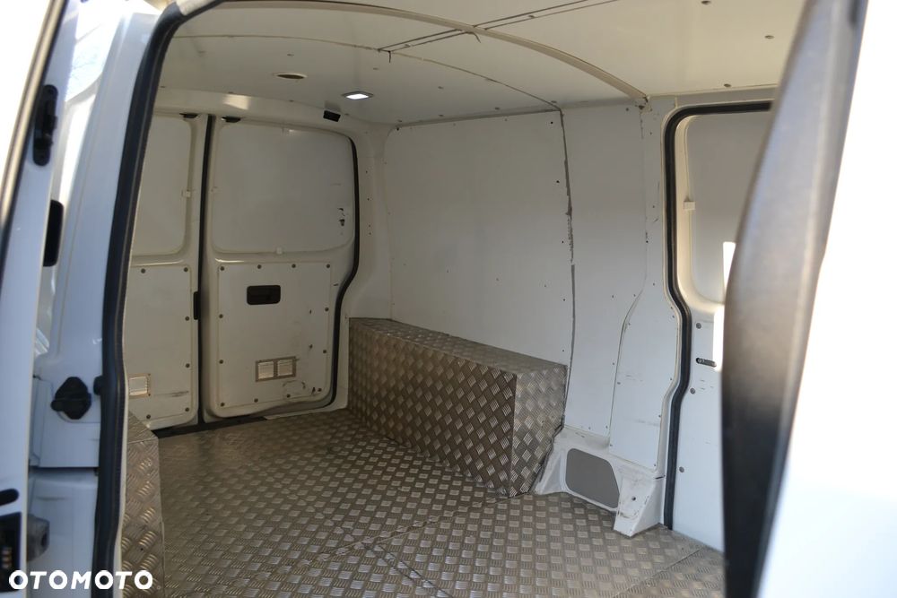 Volkswagen Transporter - 14