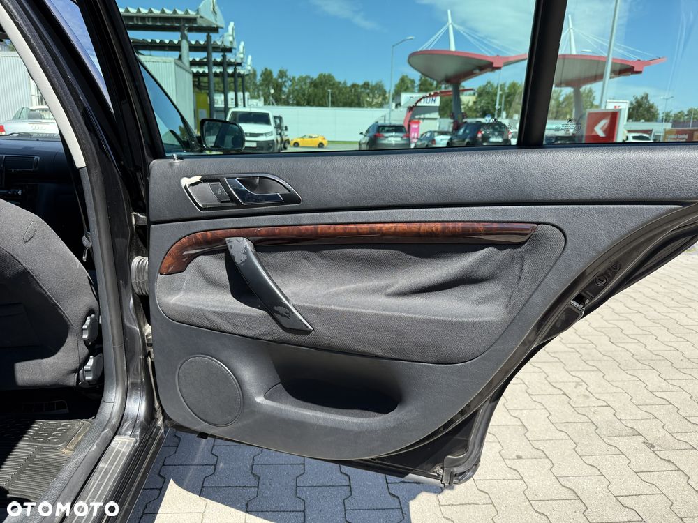 Skoda Superb 2.8 V6 Elegance - 23