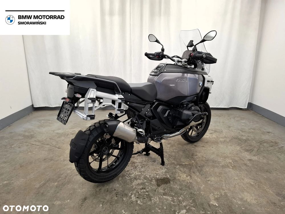 BMW R - 8