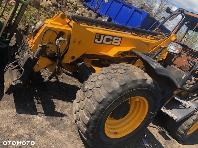JCB TM 310 - Siłownik Wychyłu  [CZĘŚCI] - 1