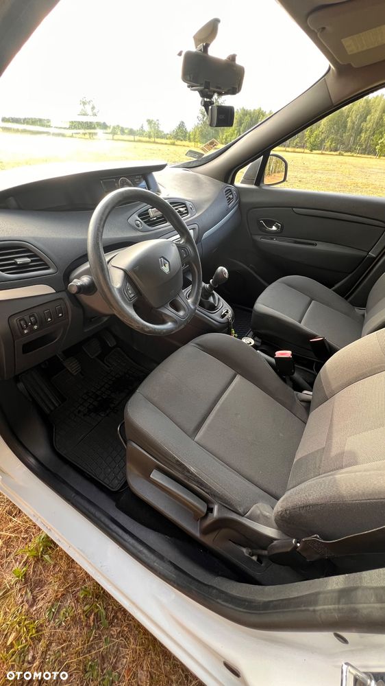Renault Scenic 1.5 dCi Expression - 9