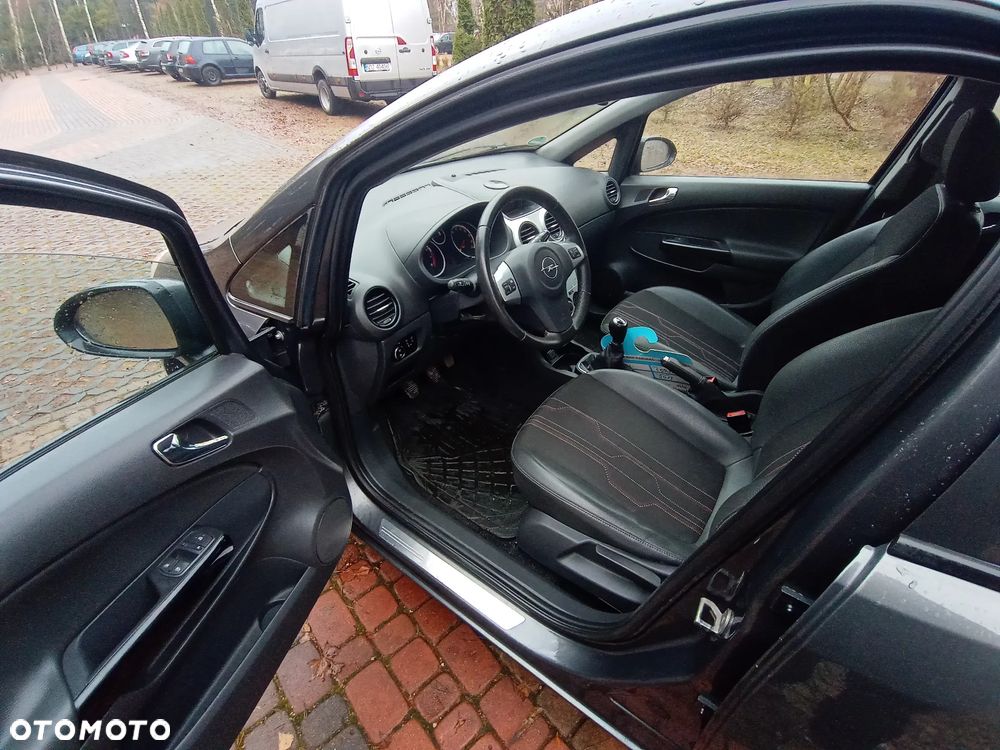 Opel Corsa 1.2 16V Cosmo - 21