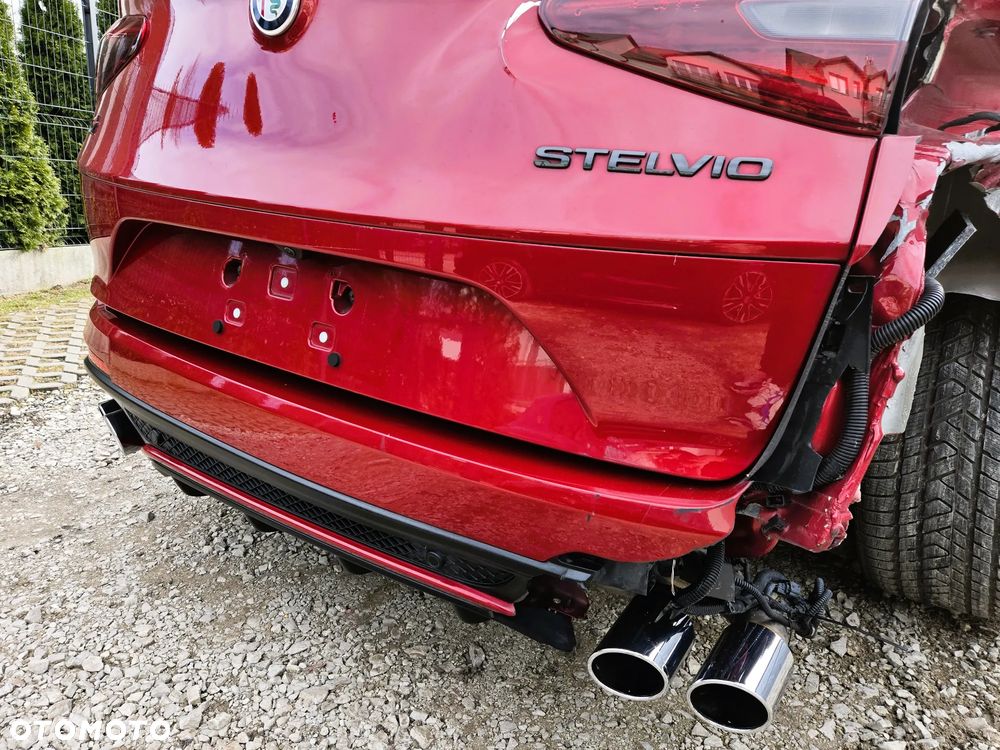 Alfa Romeo Stelvio 2.9 V6 Bi-Turbo Quadrifoglio Q4 - 15