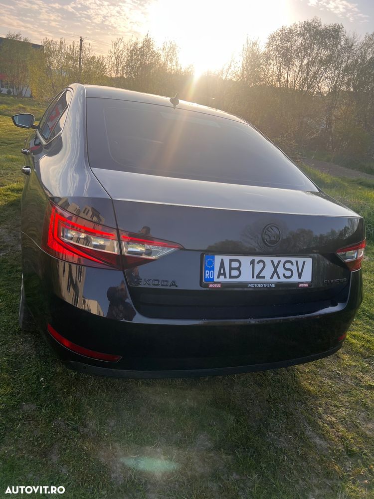 Skoda Superb 2.0 TDI DSG Style - 13