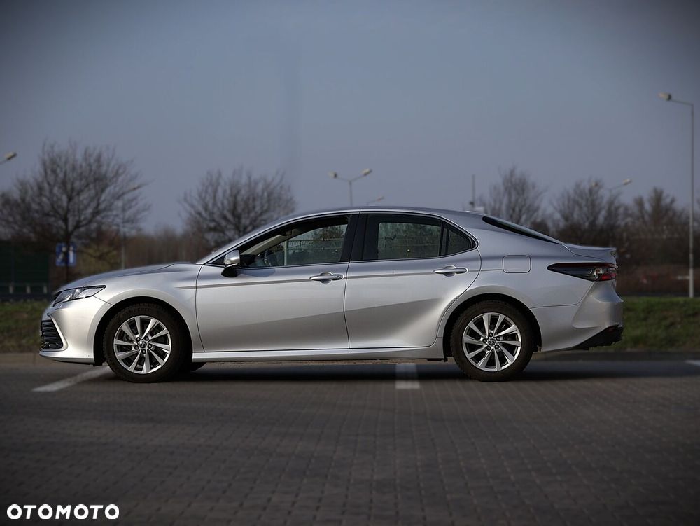 Toyota Camry 2.5 Hybrid Comfort CVT - 23