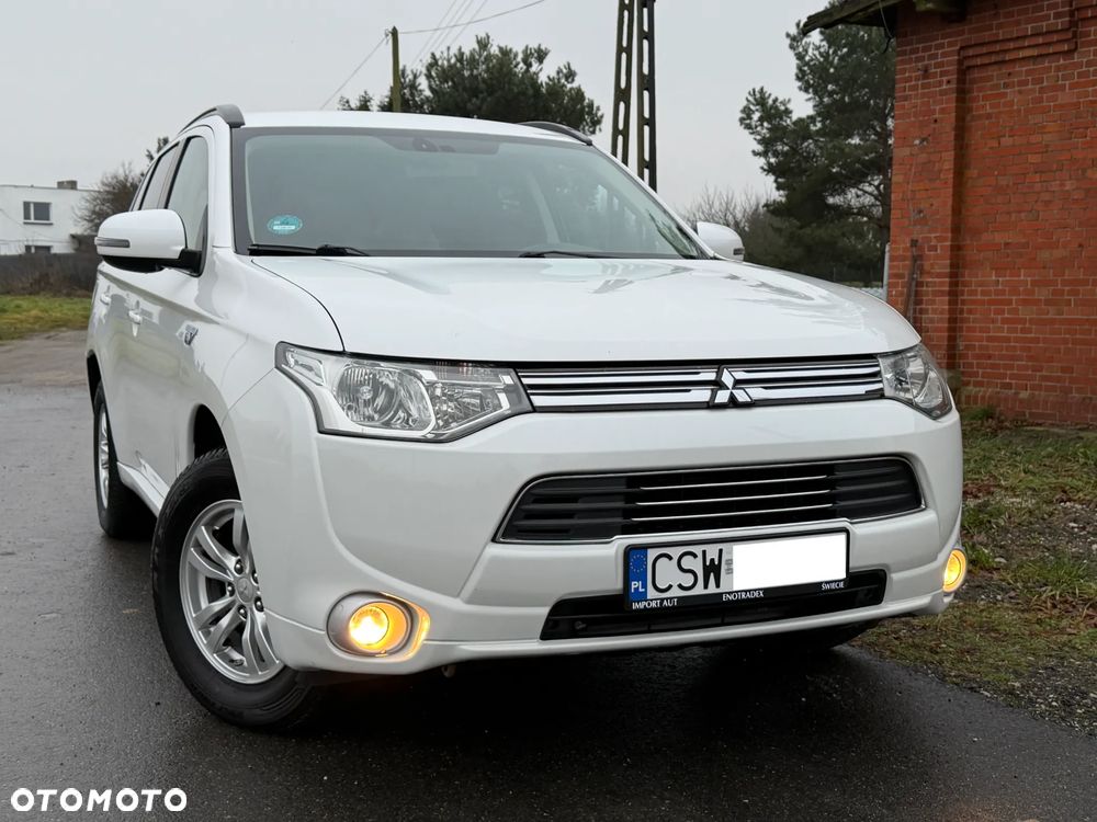 Mitsubishi Outlander 2.0 4WD - 8